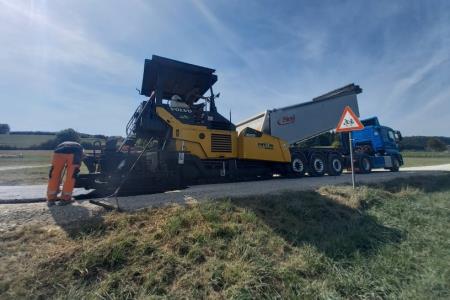 Občina obnovila 700 metrov dotrajane ceste v Temenici 1